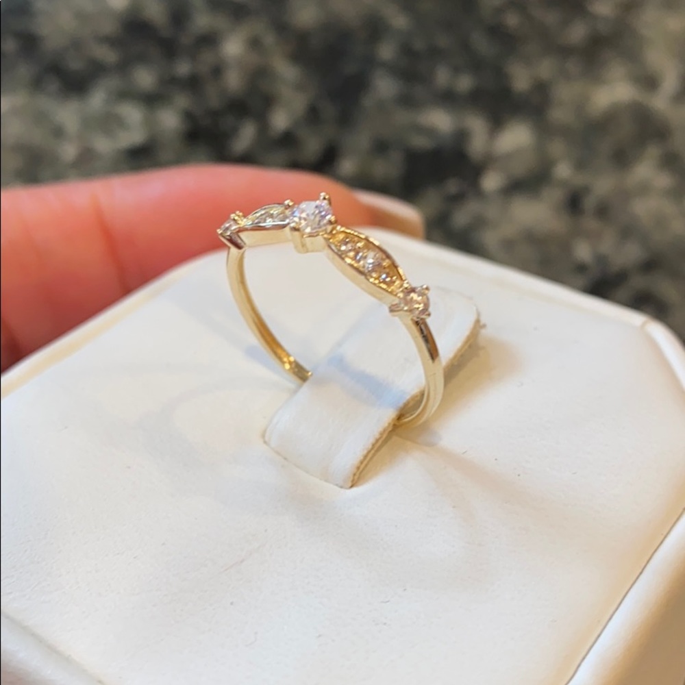 New 14K Gold CZ Wedding Band Promise Ring - Picture 12 of 15